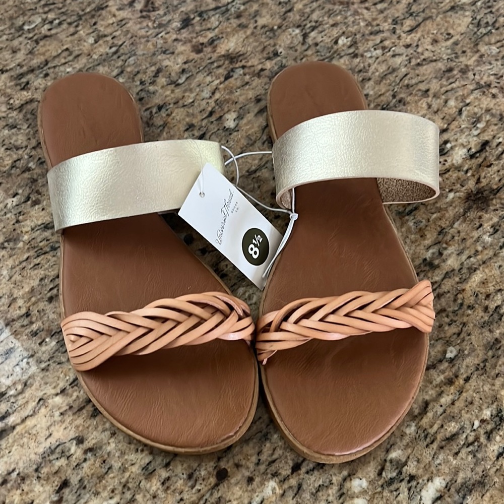 Universal Thread Brand New